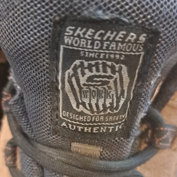 Skechers Brown and Black Construction Shoes With Comp Toe. - Picture 4 of 16